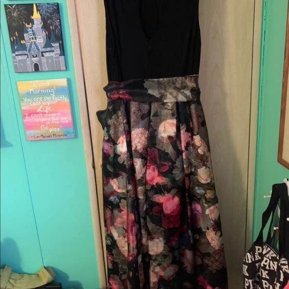 Plus size formal dress - Picture 2 of 3